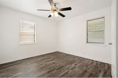 706 Goodyear Street, Irving, TX 75062 - Photo 14