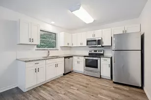 706 Goodyear St, Irving, TX 75062 - Photo 10