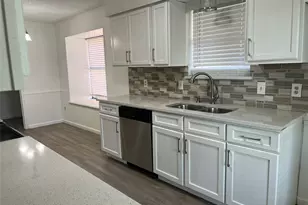1514 Silverleaf Dr, Carrollton, TX 75007 - Photo 4