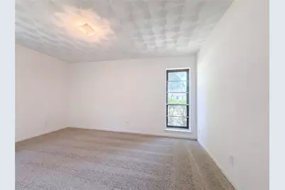 2111 Royal Oaks Drive, Irving, TX 75060 - Photo 10