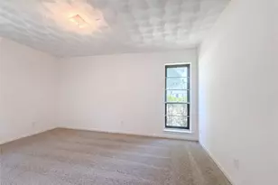 2111 Royal Oaks Dr, Irving, TX 75060 - Photo 10
