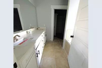 701 E Washington Street, Paris, TX 75460 - Photo 14