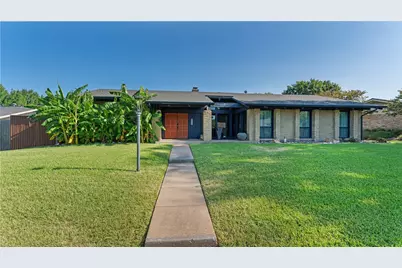 3711 Blue Trace Lane, Farmers Branch, TX 75244 - Photo 2