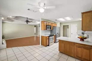 100 Downwood Dr, Burleson, TX 76028 - Photo 14