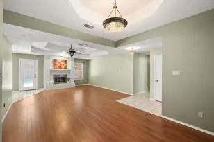 100 Downwood Dr, Burleson, TX 76028 - Photo 8