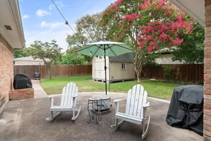 8309 Londonderry Ln, Dallas, TX 75228 - Photo 2