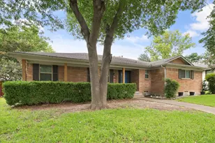 8309 Londonderry Ln, Dallas, TX 75228 - Photo 2