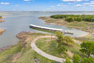 3716 Oakwood Dr, Grapevine, TX 76051 - Photo 2