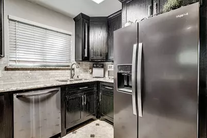 6112 Farmingdale Drive, Arlington, TX 76001 - Photo 8