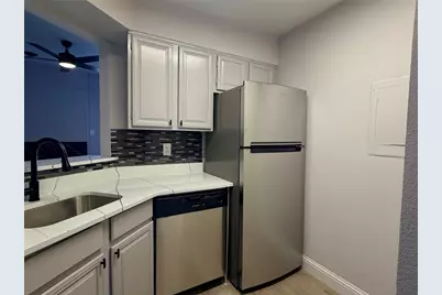 5757 Martel Avenue #B05, Dallas, TX 75206 - Photo 1