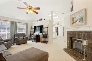 1317 Savoy Dr, Carrollton, TX 75006 - Photo 10