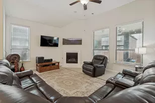 2810 Green Cir Dr, Mansfield, TX 76063 - Photo 6