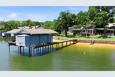 104 Doering Bay Circle, Mabank, TX 75156 - Photo 2