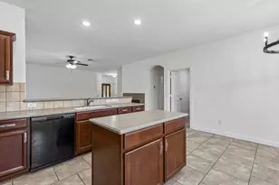 1801 Ringtail Dr, Little Elm, TX 75068 - Photo 6