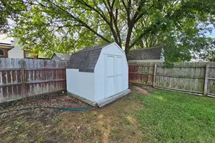 1128 Marshall Dr, Euless, TX 76039 - Photo 36