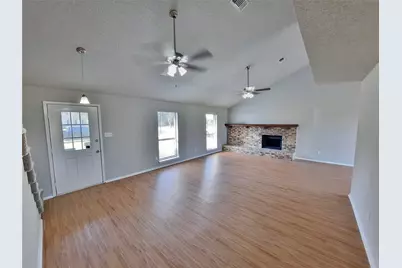 2646 Winslow Drive, Grand Prairie, TX 75052 - Photo 2