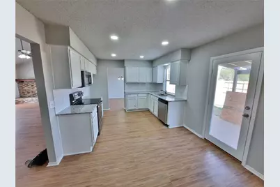 2646 Winslow Drive, Grand Prairie, TX 75052 - Photo 6