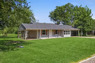 337 N 1st St, Point, TX 75472 - Photo 2