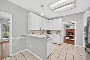 2724 Winterlake Dr, Carrollton, TX 75006 - Photo 12
