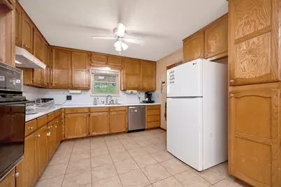 408 Chimney Hill Circle, Mansfield, TX 76063 - Photo 4