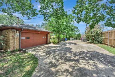 408 Chimney Hill Circle, Mansfield, TX 76063 - Photo 32