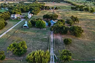 9861 Jim Christal Rd, Denton, TX 76249 - Photo 2