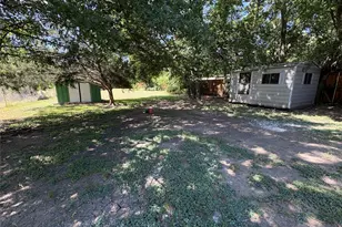 588 Rea Ave, Lancaster, TX 75146 - Photo 16