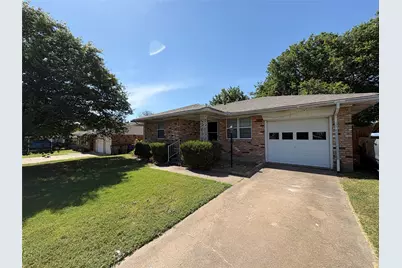 588 Rea Avenue, Lancaster, TX 75146 - Photo 2