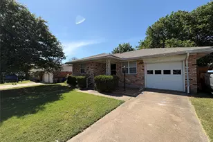 588 Rea Ave, Lancaster, TX 75146 - Photo 2