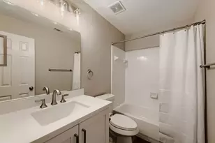 11 Wineberry Pl, The Woodlands, TX 77382 - Photo 12