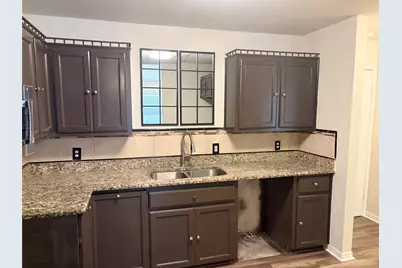 2025 Lyle Avenue, Waco, TX 76708 - Photo 8