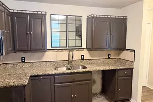 2025 Lyle Ave, Waco, TX 76708 - Photo 8