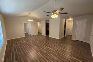 2025 Lyle Ave, Waco, TX 76708 - Photo 16