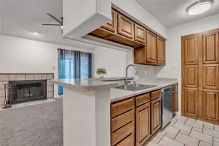 2101 Friendly Dr, Arlington, TX 76011 - Photo 8