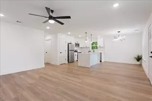 212 W Madison St, Hillsboro, TX 76645 - Photo 6