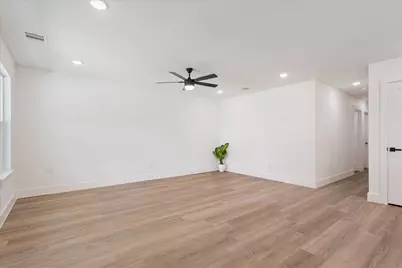 212 W Madison Street, Hillsboro, TX 76645 - Photo 4