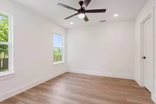212 W Madison St, Hillsboro, TX 76645 - Photo 12