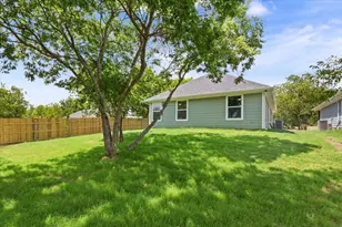 212 W Madison St, Hillsboro, TX 76645 - Photo 26