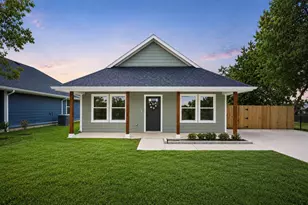 212 W Madison St, Hillsboro, TX 76645 - Photo 2