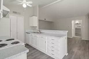 7129 Sorcey Rd, Dallas, TX 75249 - Photo 12
