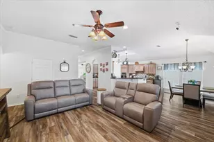2117 Pinwood Cir, Arlington, TX 76001 - Photo 16