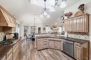 2117 Pinwood Cir, Arlington, TX 76001 - Photo 22