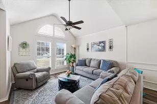 2117 Pinwood Cir, Arlington, TX 76001 - Photo 8