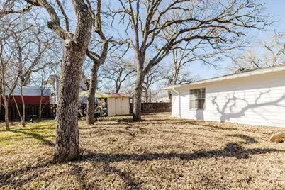 2100 Morningside Drive, Mineral Wells, TX 76067 - Photo 28