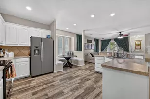 10805 Myrick Ct, Fort Worth, TX 76052 - Photo 12