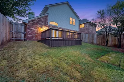 714 Ashbrook Court, Euless, TX 76039 - Photo 32