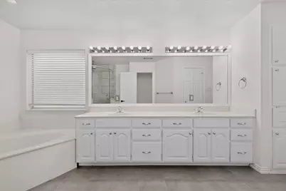 714 Ashbrook Court, Euless, TX 76039 - Photo 20