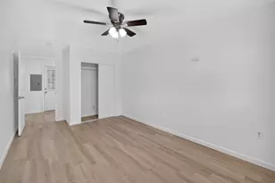2210 Sycamore Dr, Arlington, TX 76013 - Photo 20