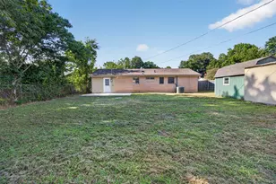 2210 Sycamore Dr, Arlington, TX 76013 - Photo 22