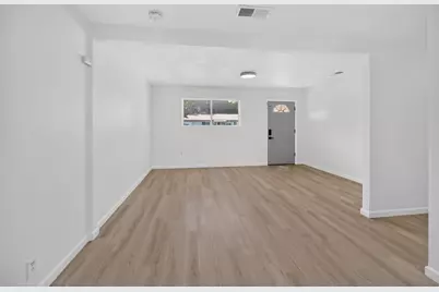 2210 Sycamore Drive, Arlington, TX 76013 - Photo 2